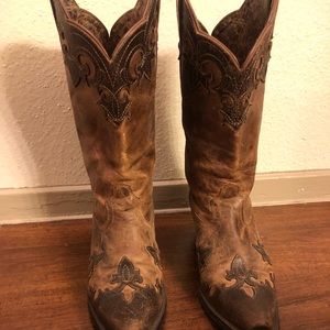 Artiat women’s boots size 9.5